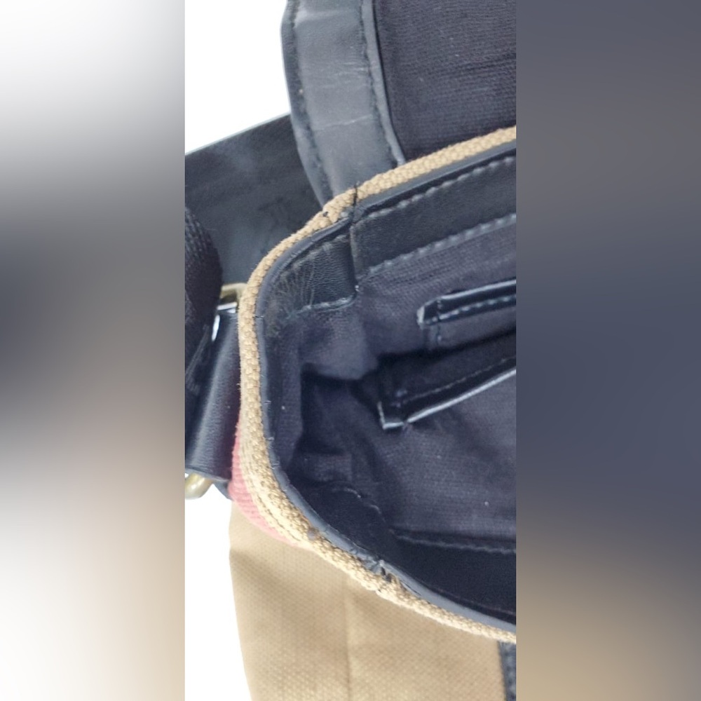 Burberry unisex messenger bag - Picture 8 of 13